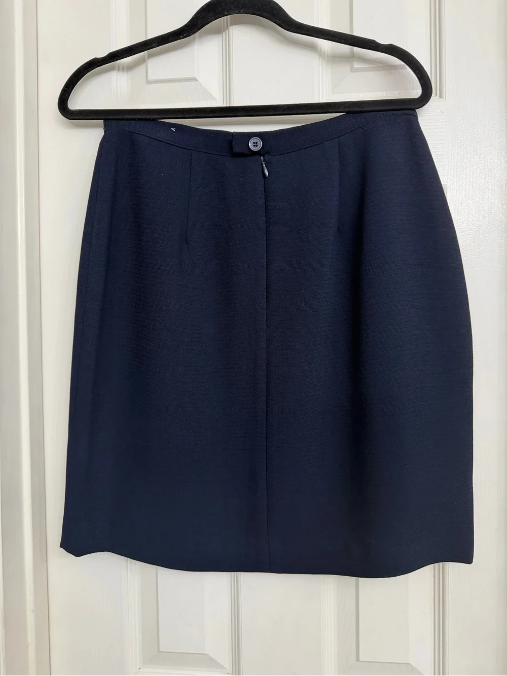 7125 Vintage VTG Classic Navy Women's Mini Skirt - Timeless Workwear Silk
